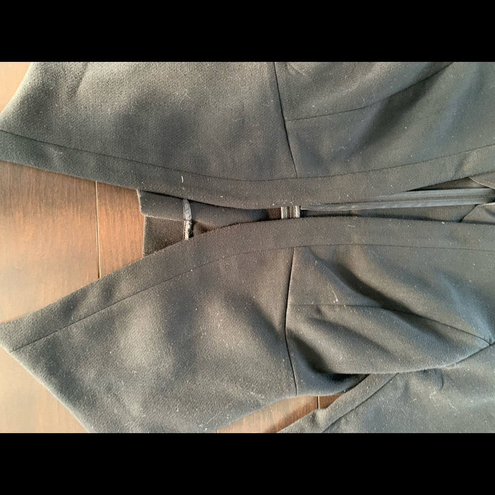 Black Banana Republic French cut blazer size 2 - Picture 3 of 4